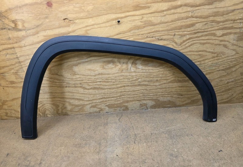 2020 21 22 2023 24 2025 GMC Sierra 1500 Wheel Flare Fender Molding Front RH OEM