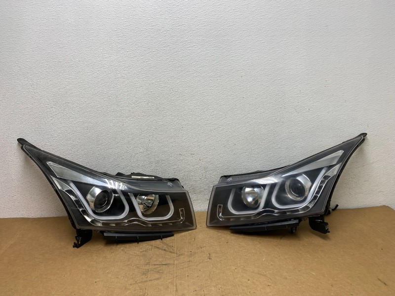 2011 to 2015 Chevrolet Cruze Left+Right Set LED Headlights ad6330 DG