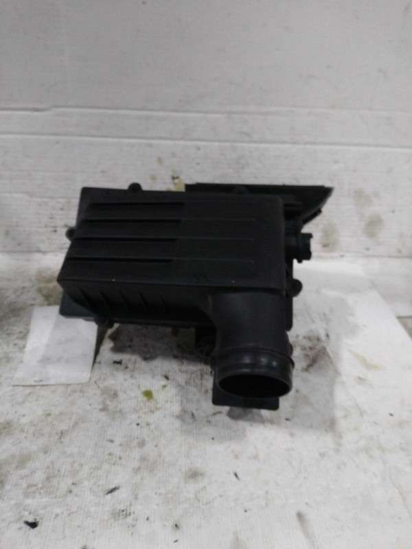 2016 Volkswagen Golf Air Cleaner Assembly OEM 5QM129607A Used 120K Miles