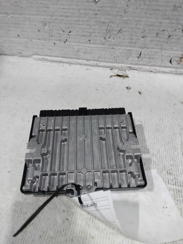 Used Active Suspension Control Module fits: 2017 Lincoln Navigator Suspension LH