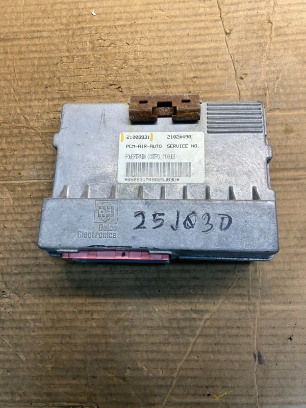 1999 Saturn S Series Engine Computer PCM ECM ECU AA5748 DG