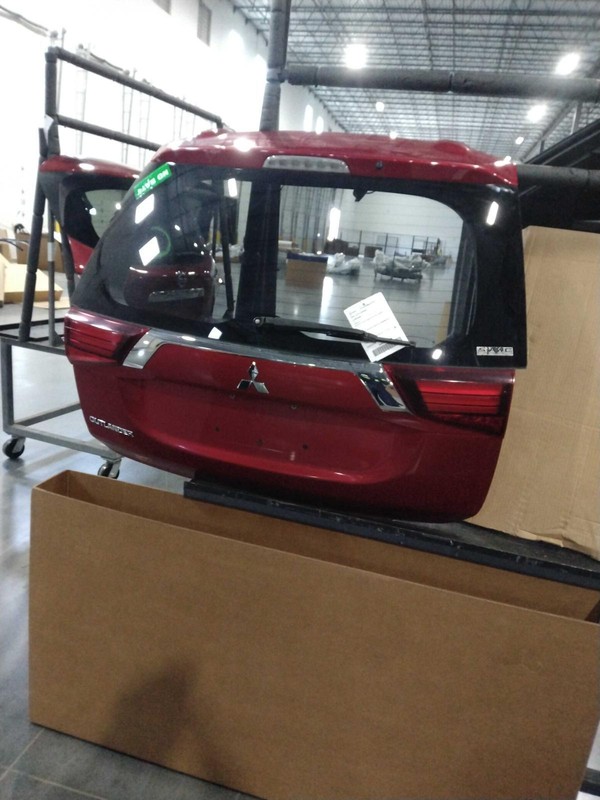 Used Deck Lid fits: 2020 Mitsubishi Outlander manual liftgate rear view camera G