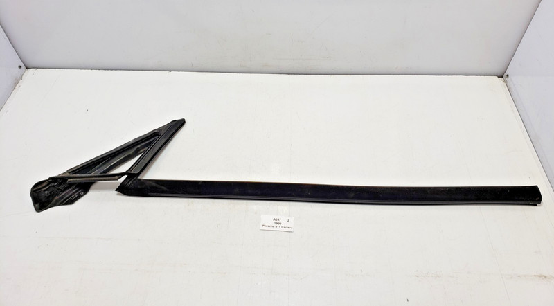 ✅ 97-05 OEM Porsche Carrera 911 996 Front Left Driver Side Door Window Seal