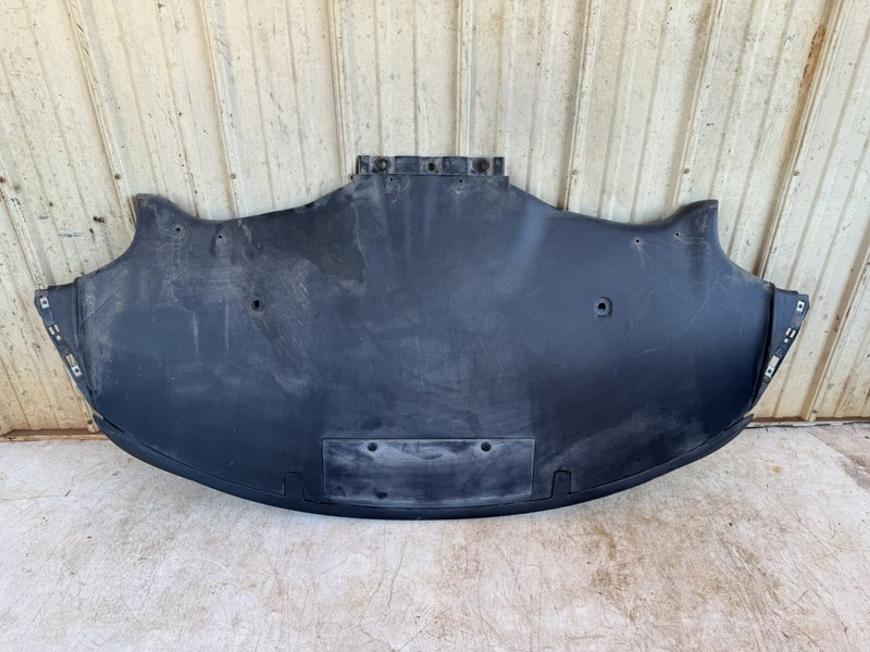 π17-22 Tesla M3 Rear Bumper Under Body Aero Splash Shield 1135410-00 14095 S25