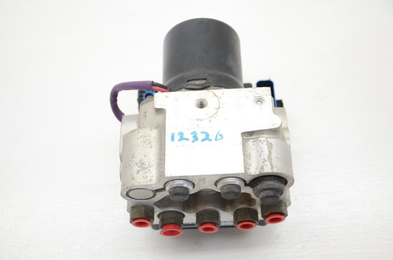 2000 EXCURSION 6.8L ABS Pump Assembly BA93220586AAE