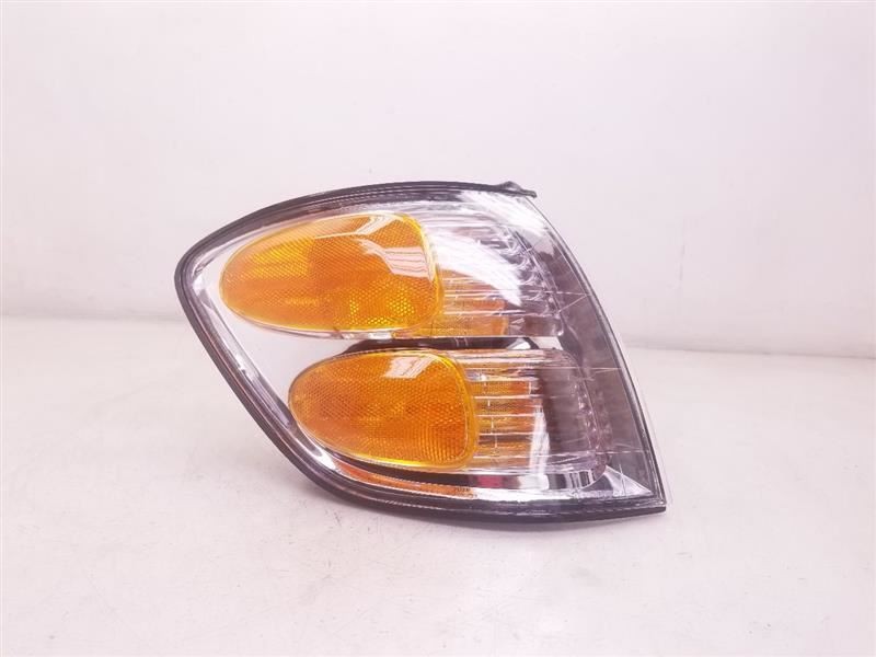 01-07 TOYOTA SEQUOIA AFTERMARKET PASSENGER SIDE FRONT CORNER FOG LIGHT ASSEMBLY