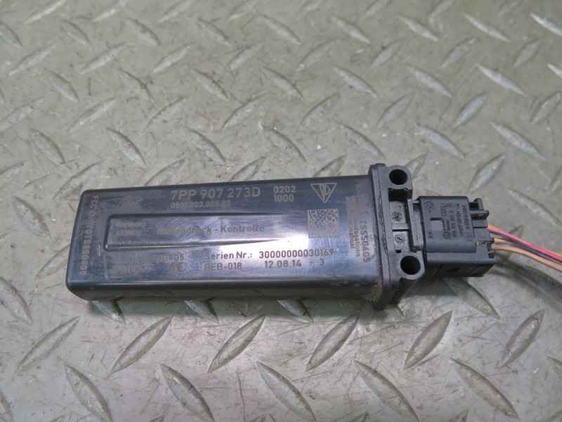 2015-2018 PORSCHE MACAN TPMS TIRE PRESSURE MONITOR SENSOR MODULE UNIT