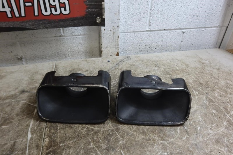 2015-2023 Dodge Challenger SRT Hellcat OEM Exhaust Tips Pair 68521586