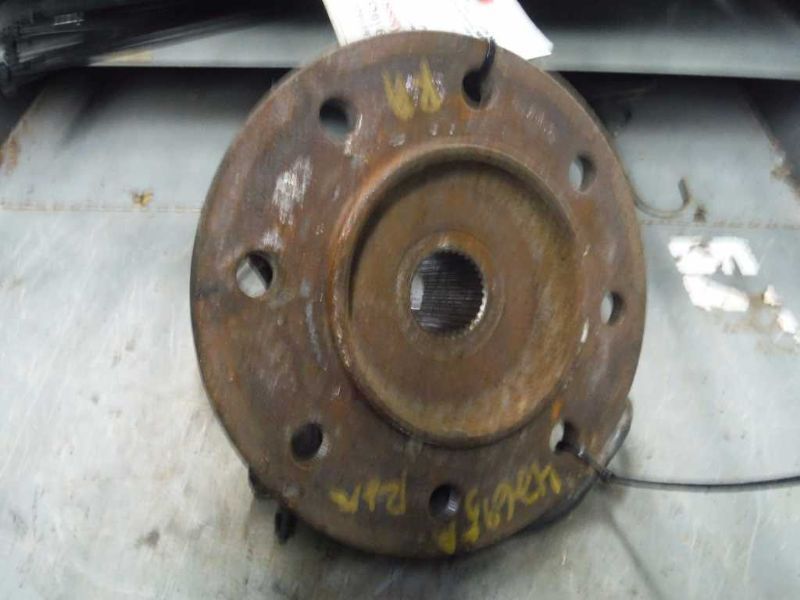 95 96 97 98 99 00 CHEVY 3500 PICKUP HUB FRONT 4X4 DRW HUB 9000-9200 GVW 116177