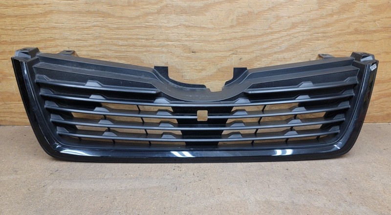 2019 2020 Subaru Forester Front Bumper Lower Grille OEM