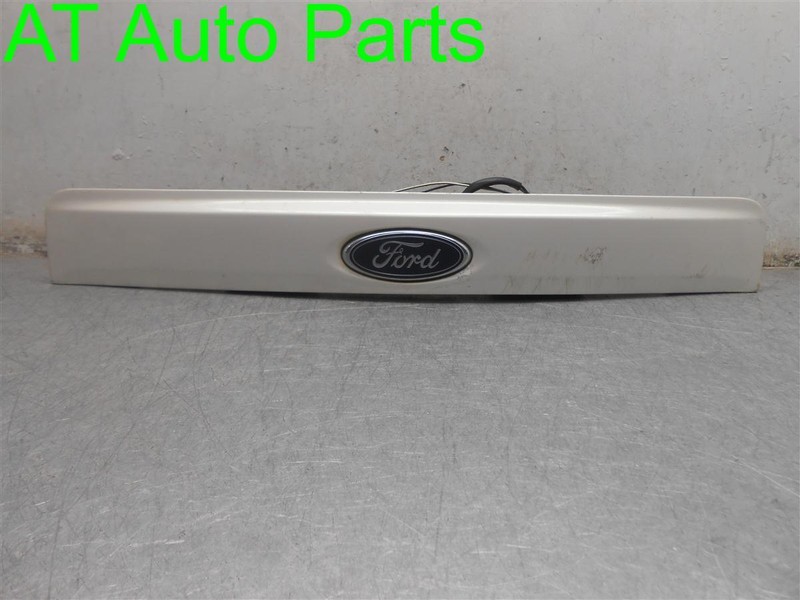 99 01 02 03 WINDSTAR LIFTGATE HANDLE COMES W/FINISH PANEL OEM 129-00880B