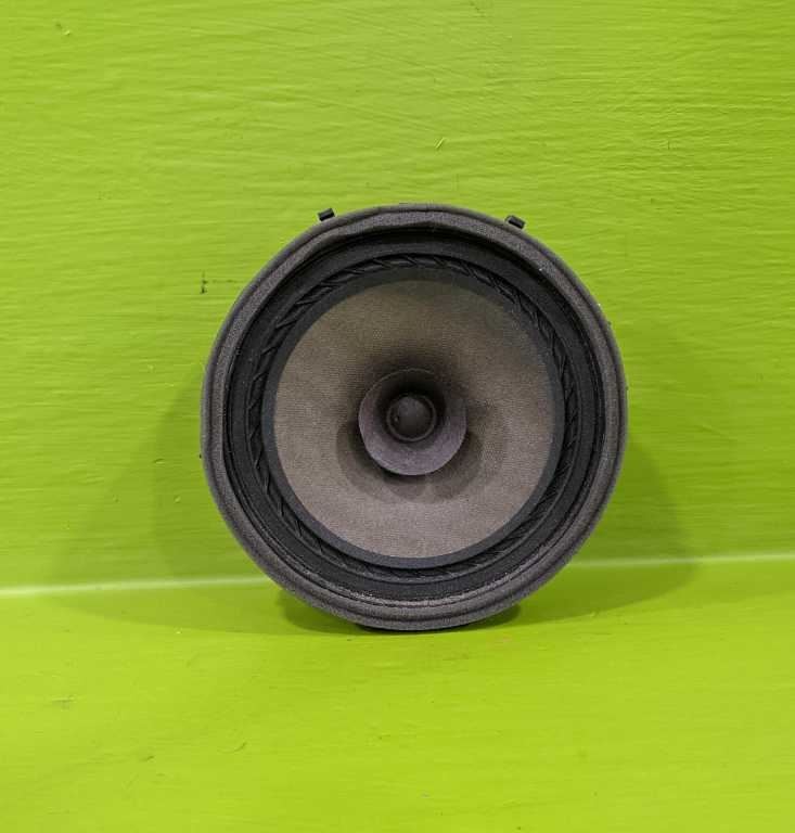 19 MIRAGE DOOR SPEAKER OEM 3856-37