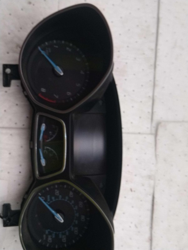 2013 Ford Focus Speedometer Gauge OEM White 141K Miles NJ25-26416-672309