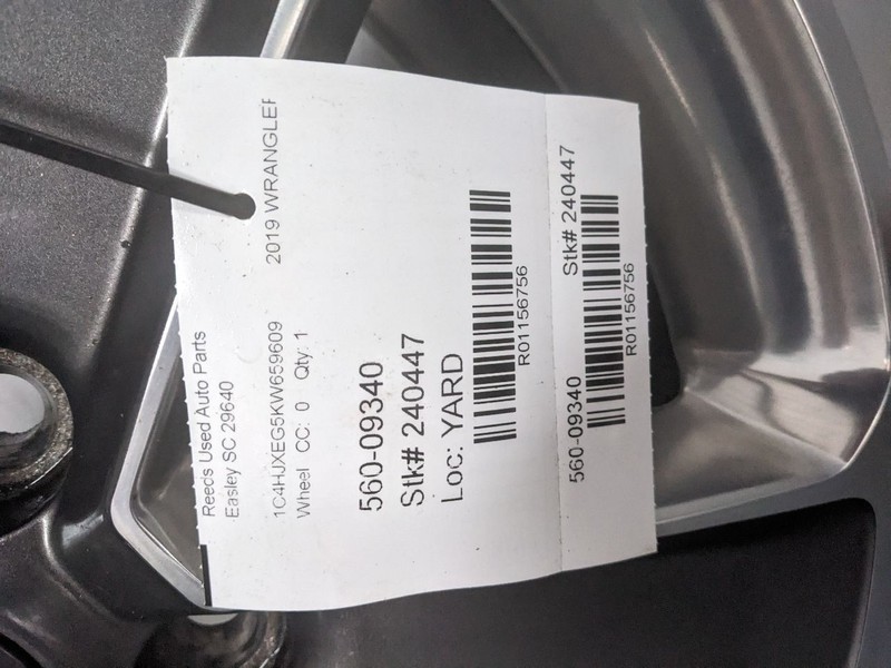 Wheel 18x7-1/2 5 Spoke Polished With Painted Spokes Fits 18-23 WRANGLER 1156756
