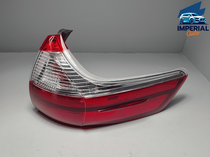 TOYOTA SIENNA REAR PASSENGER SIDE OUTER TAILLIGHT TAIL LIGHT LAMP OEM 2020
