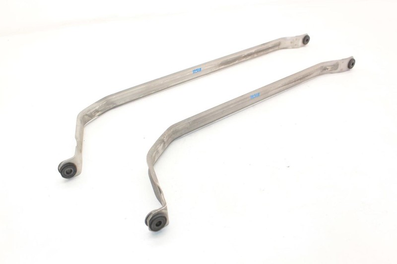 08-13 BMW M3 4.0L Pair of Fuel Tank Straps