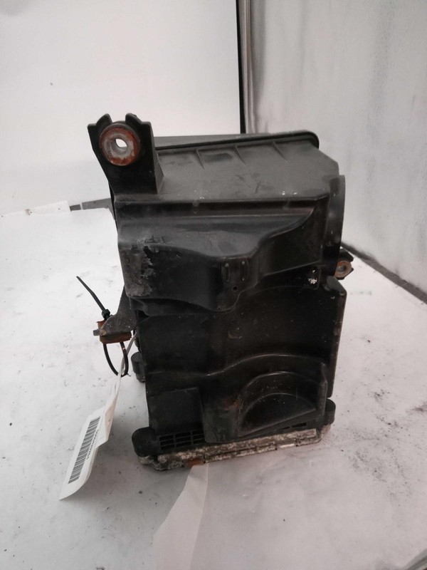 Used Air Cleaner Assembly fits: 2009 Hyundai Sonata 2.4 Grade B