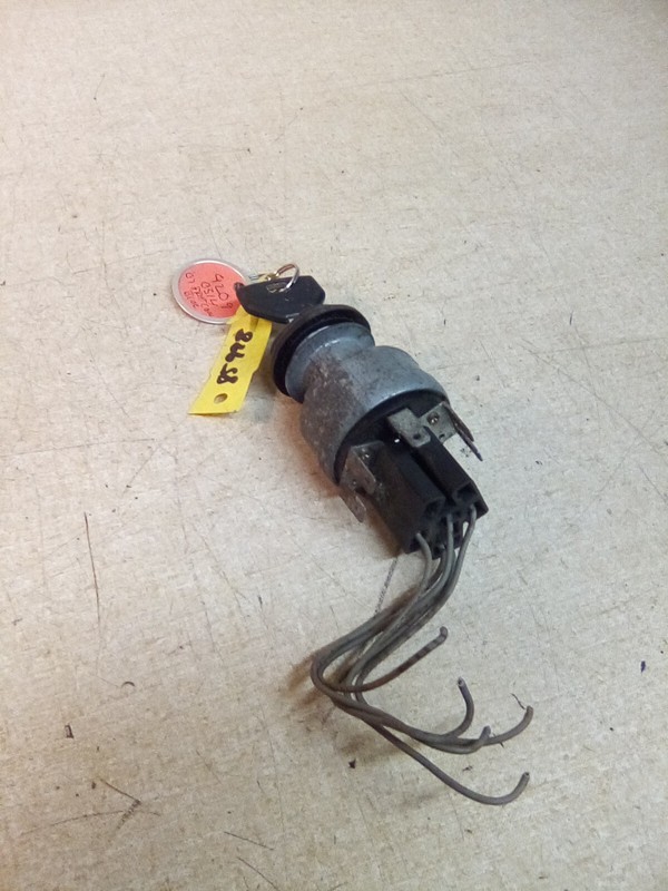 Freightliner Pollak 19161 Ignition W/ Key