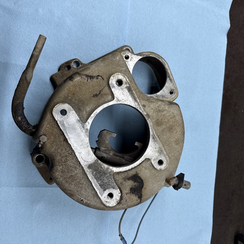 1996 Cushman TrucksterDaihatsu 327 Engine 898632B motor Bell Housing Good