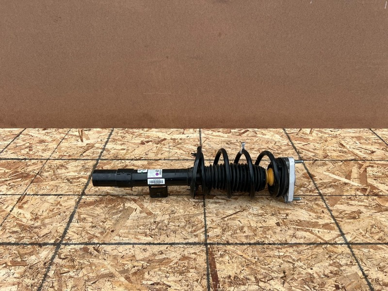 GENESIS GV70 ELECTRIFIED 23-26 OEM FRONT RH SHOCK STRUT ABSORBER & COIL SPRING