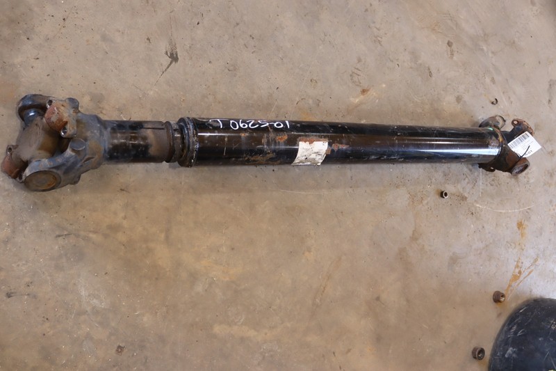 2018-2025 FREIGHTLINER CASCADIA 125 RWD DRIVELINE DRIVESHAFT ABOUT 60" OEM