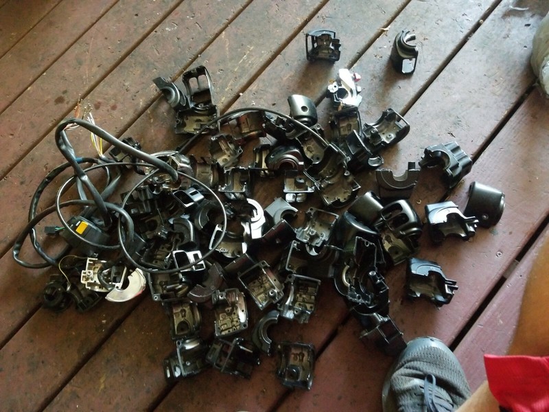 HARLEY DAVIDSON HAND SWITCH CONTROLHOUSING large lot