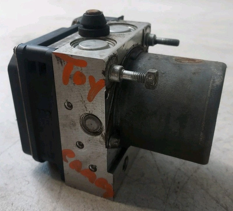 2010-2011 Toyota Camry ABS Anti-Lock Brake Actuator Control Module 0265951196