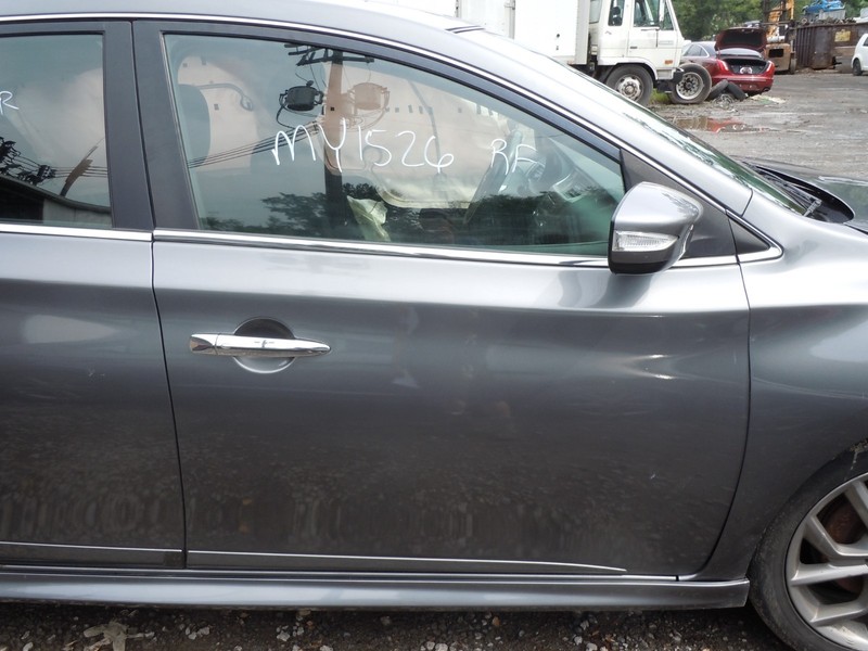 2013-2019 Nissan Sentra Front Door Assembly Passenger Right RH Electric OEM KAD