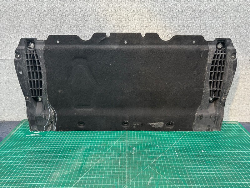11-17 Volkswagen Touareg 3.6L V6 UNDER ENGINE FORWARD SPLASH GUARD SHIELD OEM