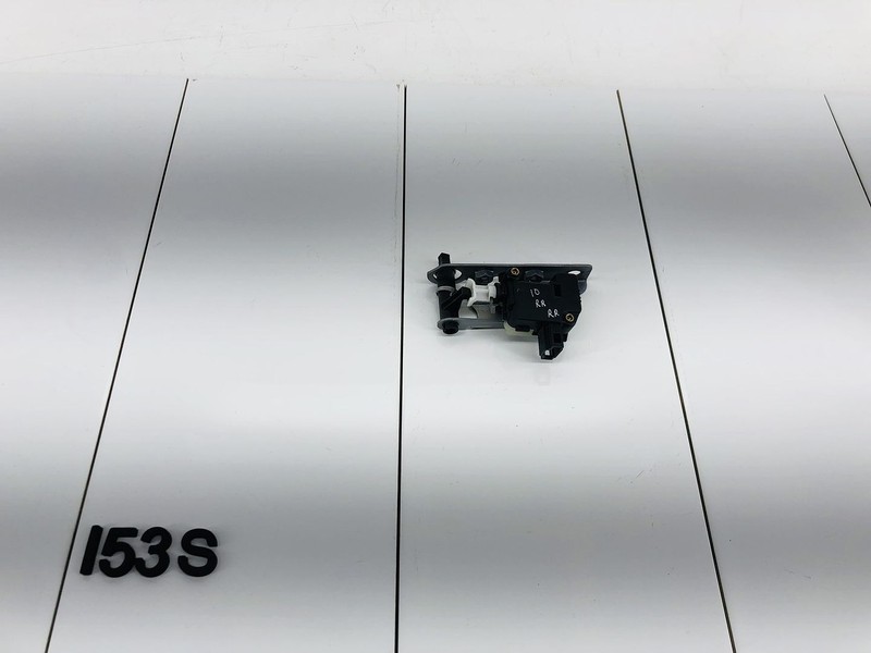 03-12 RANGE ROVER HSE REAR RIGHT SIDE TAILGATE LIFTGATE LOCK LATCH ACTUATOR OEM