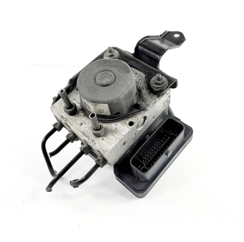 2015-2020 Honda Fit ABS Anti-Lock Brake Pump Control Module OEM 57111-T5R-A33