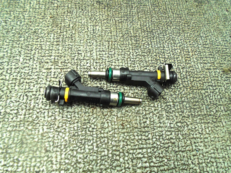 Suzuki Outboard 2018 DF 350A Motor FUEL INJECTOR ASSY (PAIR) 15710-98L00 #6