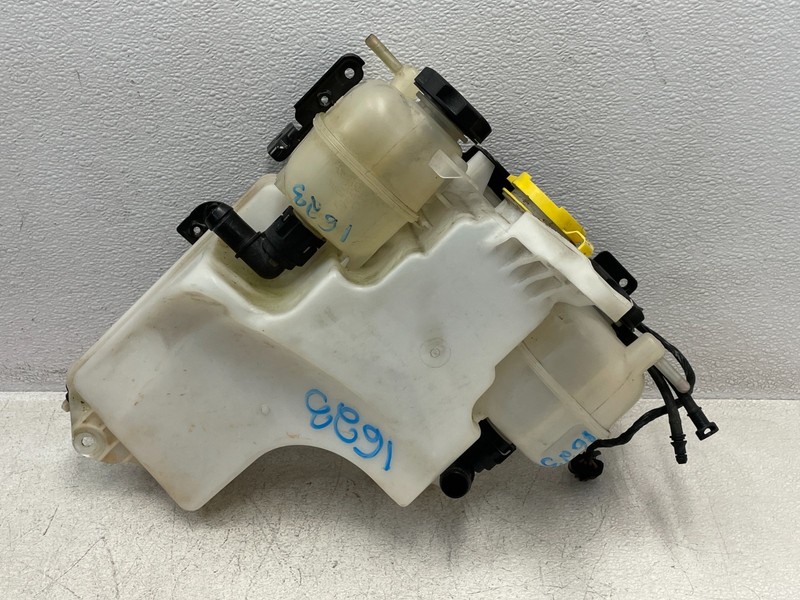 2018-2021 Jeep Wrangler Front Windshield Washer Reservoir Tank Bottle 1623 OEM