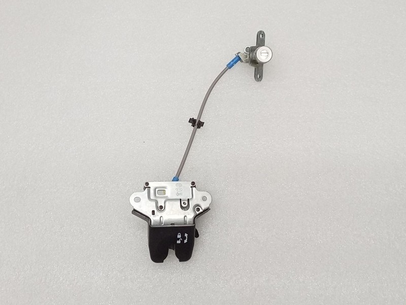 2015-2017 Hyundai Sonata Rear Trunk Lid Latch Lock Cylinder Assembly 81230C1010