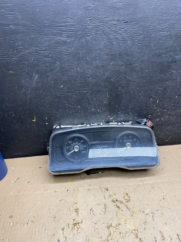 2009 to 2010 Mercury Marquis Speedometer Cluster Gauge Oem u5588 DG