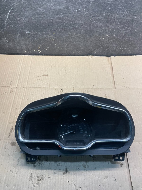 2013 Lincoln MKT Speedometer Instrument Gauge Cluster x9972 DG