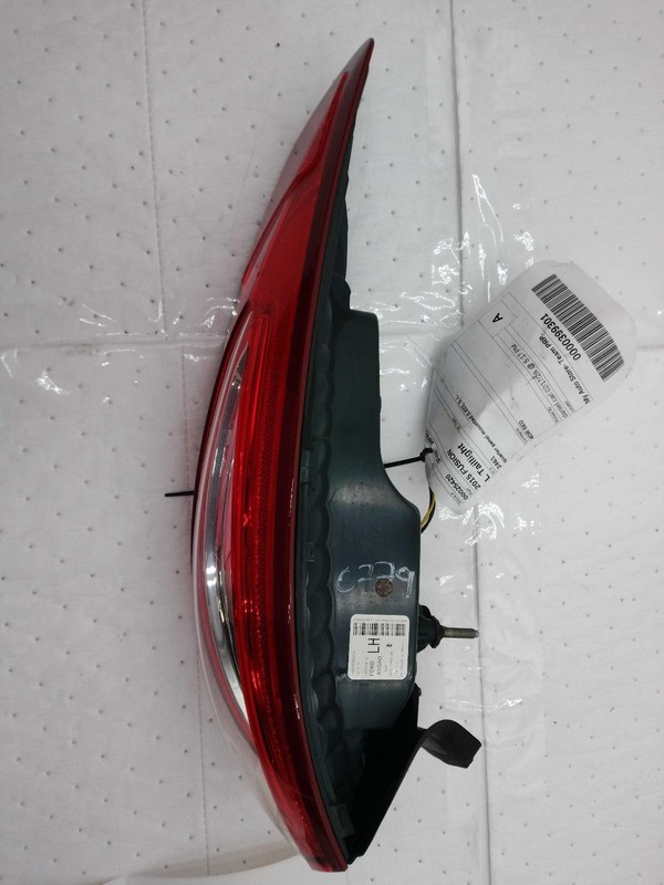 2015 Ford Fusion Left Tail Light Assembly Silver OEM 196892 141K Miles