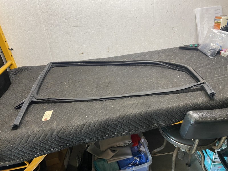 2020 RAM PROMASTER CITY RIGHT FRONT DOOR RUBBER OEM
