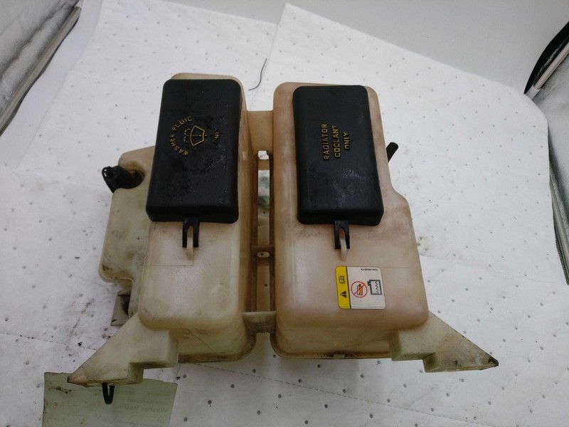 Used Washer Fluid Reservoir fits: 2004 Ford Ranger Sport Trac Grade A