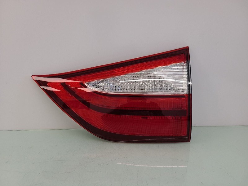 Passenger Tail Light Liftgate Mounted Fits 15-20 SIENNA 587935