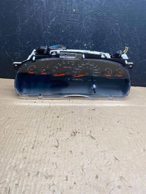 2006 Ford E350 Gauge Speedometer Cluster OEM AC6684 DG