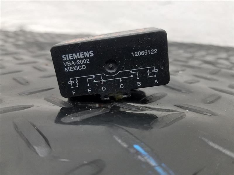 99-00 Cadillac Escalade Door Lock Relay Electrical OEM 19119238
