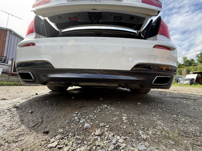 2009-2012 BMW 750i Dual Muffler