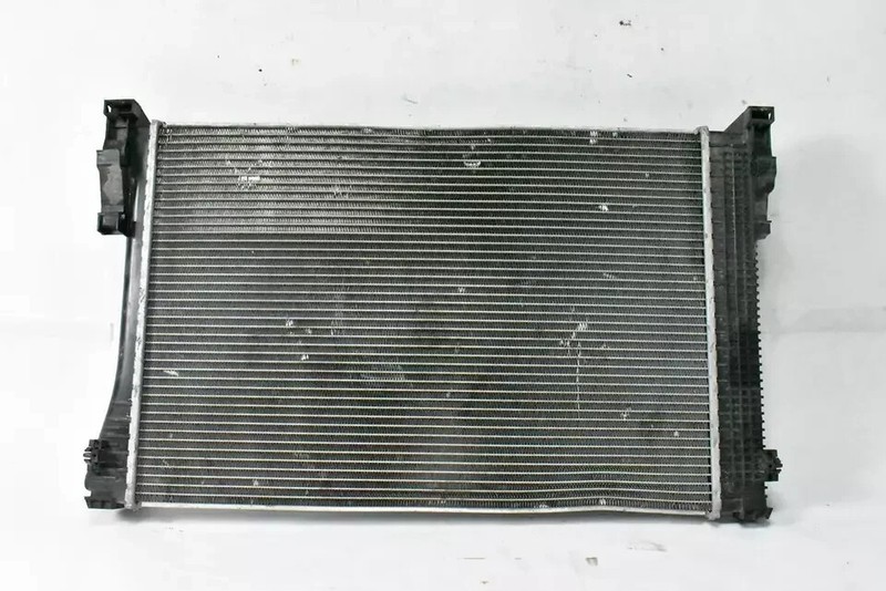 08-15 Mercedes W204 C300 GLK350 Engine Water Cooling Radiator 2045000403 OEM