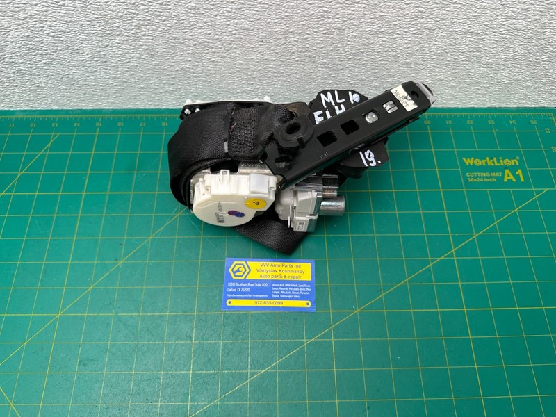 09-11 Mercedes-Benz ML350 W164 - FRONT LEFT DRIVER SEAT BELT RETRACTOR OEM