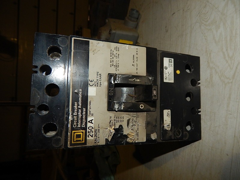 Square D KAL26250 KAAL 0105 IEC 947-2 Circuit Breaker *FREE SHIPPING*