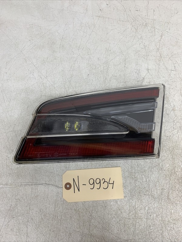 2012-21 Tesla Model S Right Side 3-PIN Liftgate Tail Light 6005924-00-C 9934 B17