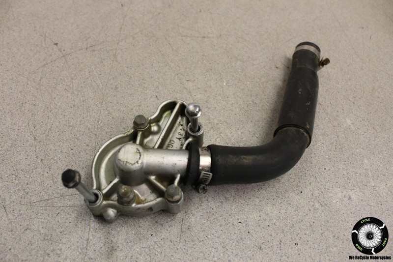 1999 Yamaha YZ125 ENGINE WATER PUMP HOUSING COVER W HOSE YZ 125 99