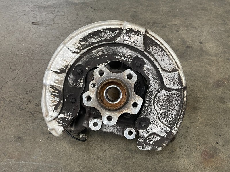 ⭐17-23 BMW 5-SERIES G30 AWD REAR LEFT SPINDLE KNUCKLE BEARING HUB OEM LOT2533