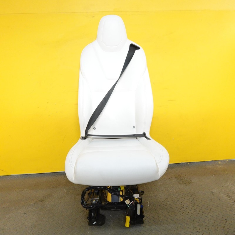 2016-2020 TESLA MODEL X OEM LEFT SIDE MIDDLE ROW REAR SEAT OEM WHITE